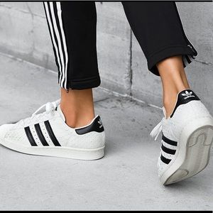 Adidas Superstar Sneakers